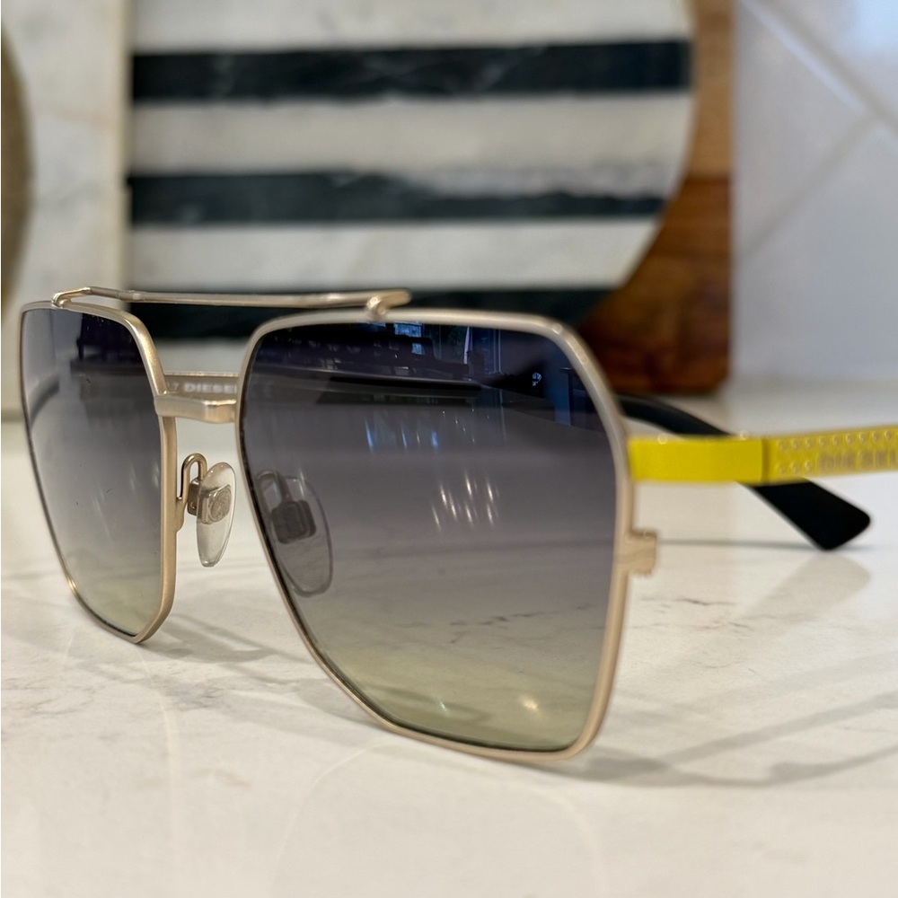 Diesel Sunglasses for Men (Black/Gold)